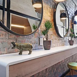 Hotel Hippo Pod (adults Only)
